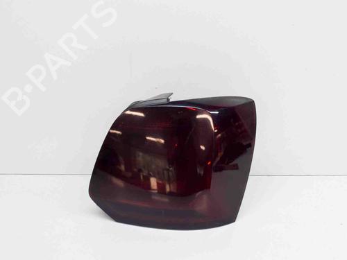 Używane Lampa tylna prawa VW POLO V (6R1, 6C1) 1.0 TSI (110 hp) 14643275