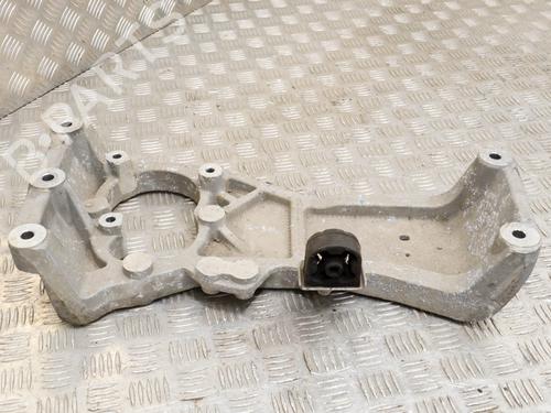 Gearbox mount MASERATI LEVANTE SUV (M161) 3.0 D Q4 (250 hp) 14630327