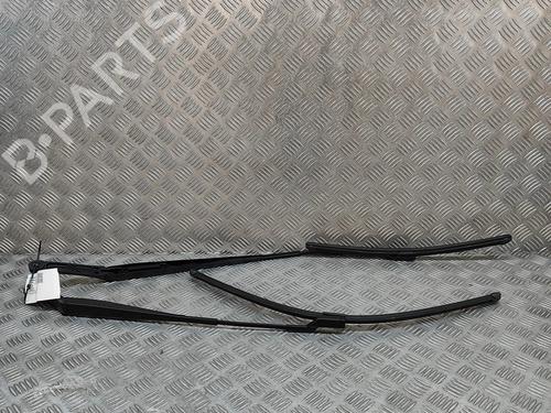 vindspejlsviskerarm-audi-q4-e-tron-suv-f4b-2020-28556851 main image