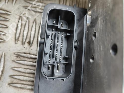 ABS pump TESLA MODEL Y (5YJY) Long Range All-wheel Drive | BP33624714M43 - Image 7