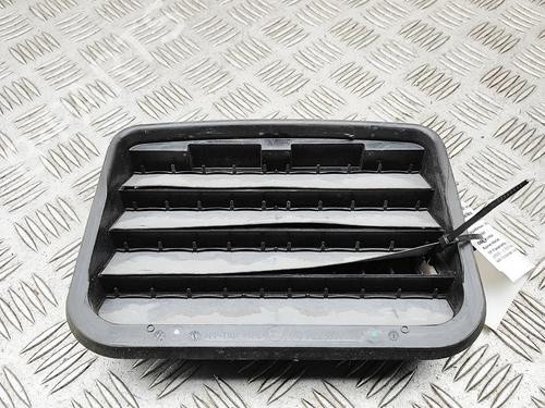 Used Grille Grille 37469336 37469336