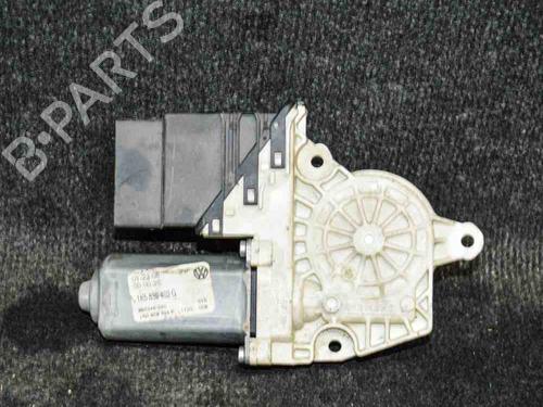 Rudehejsemotor bagstkærm højre VW GOLF VI (5K1) 2.0 TDI (136 hp) 6715165