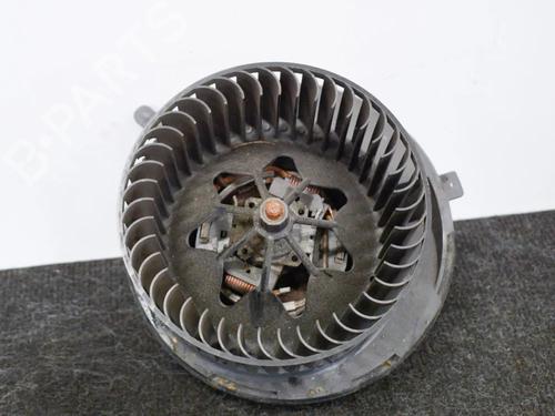 Used Heater blower motor Heater blower motor VW GOLF VI (5K1) 1.6 TDI (105 hp) 6741477 6741477