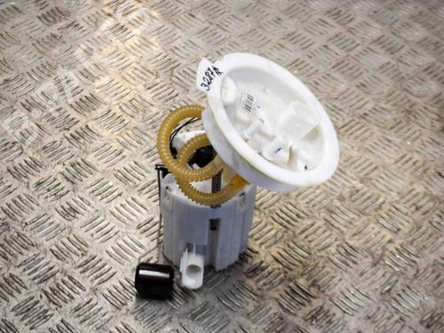 Used Fuel pump BMW 4 Coupe (F32, F82) 420 d (184 hp) 8842688