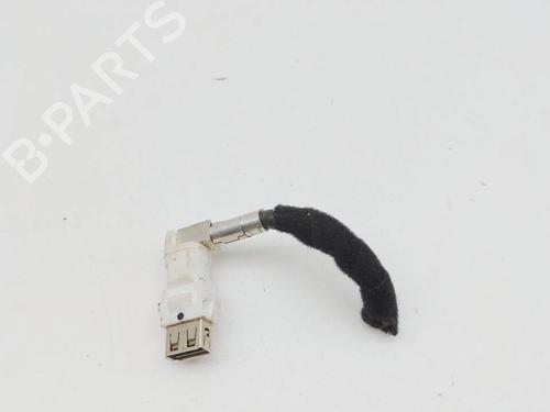 Used Electronic module Electronic module BMW 5 (G30, F90) 520 i (184 hp) 39958466 39958466