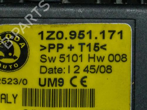 Elektronisk modul SKODA OCTAVIA II (1Z3) 1.9 TDI | BP6723822M83 