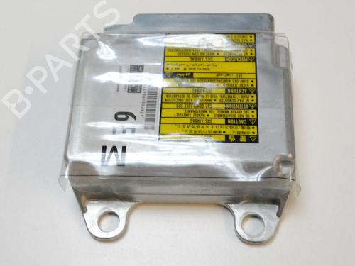 Airbag styreenhed LEXUS GS (_L1_) 450h (GWL10_, GWL10, GWL10R) (345 hp) 9866104