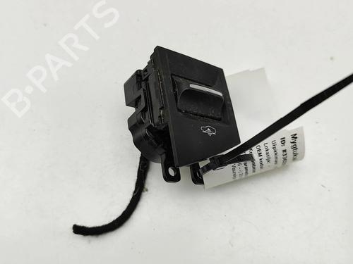 switch-maserati-levante-suv-m161-2016-33385945 main image