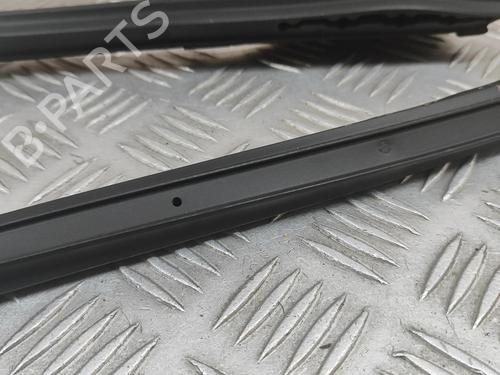 Gummiliste TESLA MODEL Y (5YJY) EV Rear-Wheel Drive | BP33369897C142 - Image 3