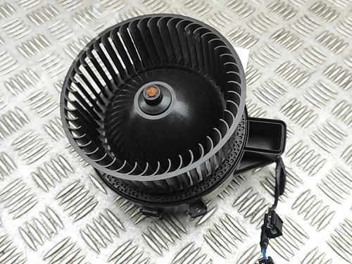 Used Heater blower motor Heater blower motor VOLVO V60 II (225) B6 Mild-Hybrid AWD (299 hp) 33384411 33384411