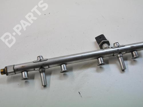 Used Injection rail Injection rail 9902821 9902821