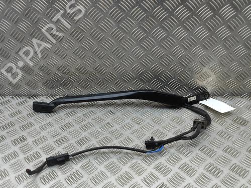 Used Front windshield wiper arm Front windshield wiper arm MERCEDES-BENZ S-CLASS (W222, V222, X222) S 350 d (222.020, 222.120) (286 hp) 33378191 33378191