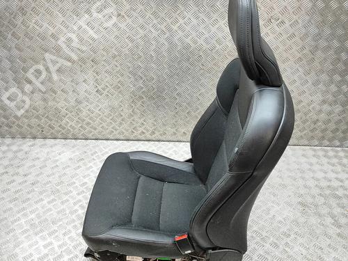 Right front seat VOLVO XC60 II (246) D4 | BP37076772C16 - Image 4