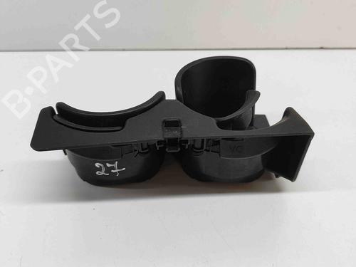 Używane Uchwyt na kubki / Przedmioty MERCEDES-BENZ EQS (V297) EQS 450+ (297.123) (333 hp) 28557160