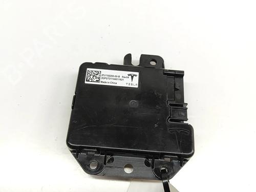 Used Electronic module TESLA MODEL Y (5YJY) EV Performance All-wheel Drive (534 hp) 32754841