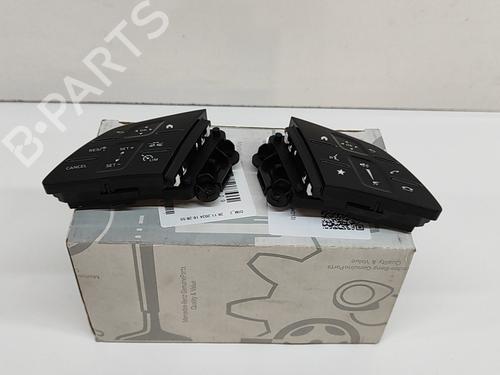 Used Steering wheel controls MERCEDES-BENZ B-CLASS Sports Tourer (W245) B 180 CDI (245.207) (109 hp) 28555334
