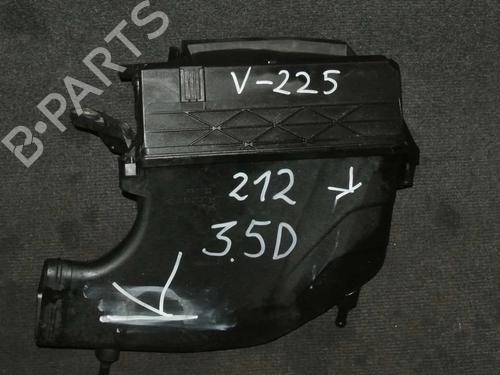 Used Air filter box Air filter box MERCEDES-BENZ E-CLASS (W212) E 350 CDI (212.023) (265 hp) 8826416 8826416
