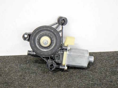 Used Right front window motor Right front window motor VW GOLF VII Variant (BA5, BV5) 1.4 TSI (122 hp) 6758155 6758155