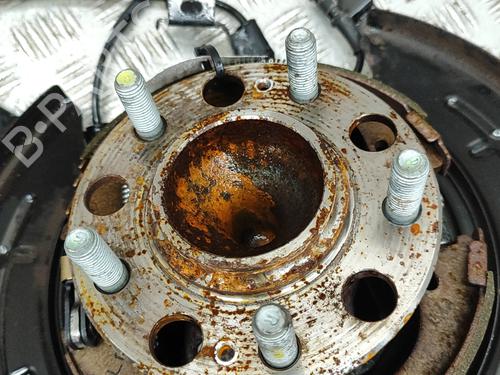 Left rear steering knuckle KIA SPORTAGE IV (QL, QLE) 1.6 T-GDI | BP26240018M27 