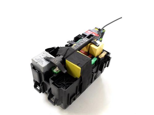 Used Fuse box PEUGEOT 2008 I (CU_) 1.2 THP 110 / PureTech 110 (110 hp) 30214127