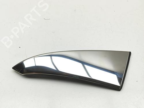 Used Tailgate trim Tailgate trim PEUGEOT 3008 II SUV (MC_, MR_, MJ_, M4_) Hybrid 180 (M4DGLU) (179 hp) 30178444 30178444