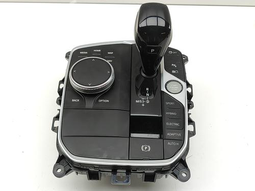 Used Gear lever BMW 3 (G20, G80, G28) 330 e Plug-in-Hybrid (292 hp) 30109001