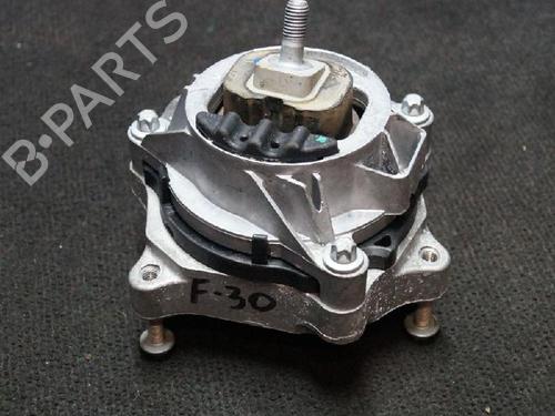 Used Engine mount BMW 3 (F30, F80) ActiveHybrid (306 hp) 6728954