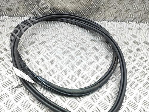 Used Rubber door seal VOLVO V60 II (225) B6 Mild-Hybrid AWD (299 hp) 31626692