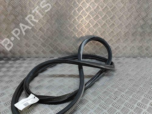 Used Rubber door seal LAND ROVER RANGE ROVER VELAR (L560) 2.0 D240 SD4 4x4 (241 hp) 29337225