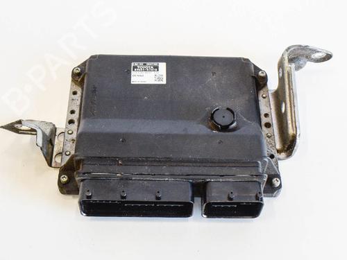 Engine control unit (ECU) TOYOTA PRIUS (_W3_) 1.8 Hybrid (ZVW3_) | BP6764645M57 