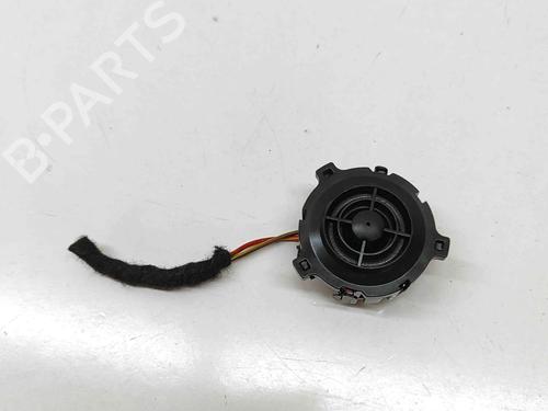 speaker-vw-t-roc-a11-d11-2017-29495059 main image