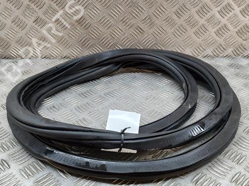 Used Rubber door seal AUDI Q4 E-TRON Sportback (F4N) 50 quattro (299 hp) 27770568