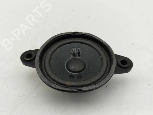 speaker-mercedes-benz-x-class-470-2017-2018-2019-2020-28435047 main image