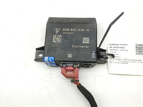 Used Electronic module Electronic module PORSCHE MACAN (95B) 3.0 S (340 hp) 34136666 34136666