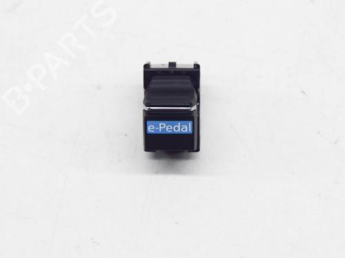 Used Switch NISSAN LEAF (ZE1) Electric (150 hp) 27751130