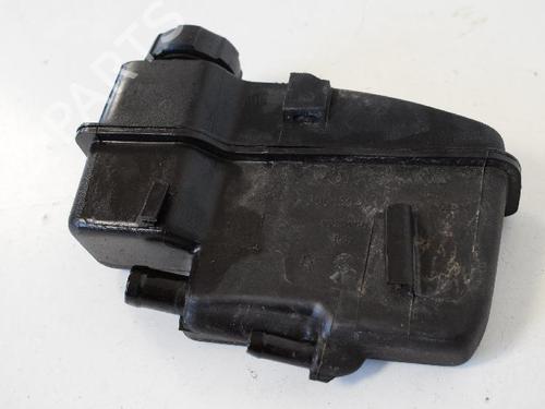 Used Power steering reservoir VOLVO XC90 I (275) D5 AWD (185 hp) 30258525