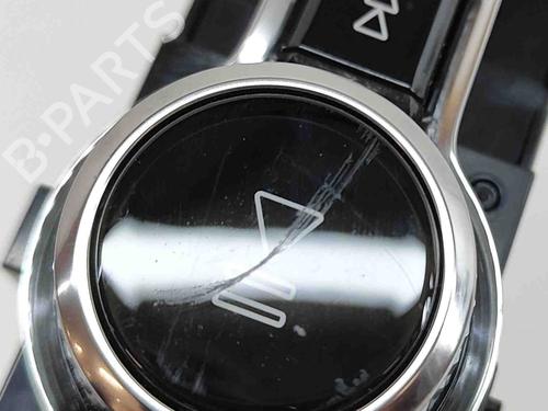 Switch VOLVO XC40 (536) B4 Mild-Hybrid | BP27776267I30