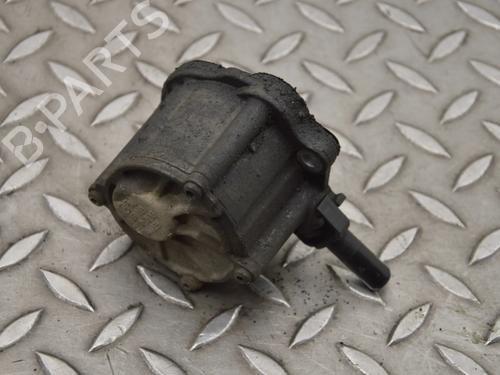 Used Vacuum pump Vacuum pump MERCEDES-BENZ E-CLASS (W212) E 220 CDI / BlueTEC (212.001, 212.002) (170 hp) 33354074 33354074