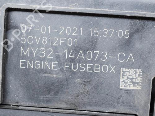 Fuse box LAND ROVER DISCOVERY V (L462) D300 MHEV 4x4 | BP28732535E1