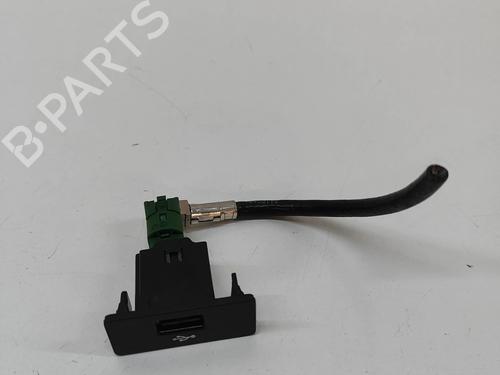 Used Electronic module Electronic module SKODA SUPERB III Estate (3V5) 2.0 TDI (150 hp) 28566727 28566727