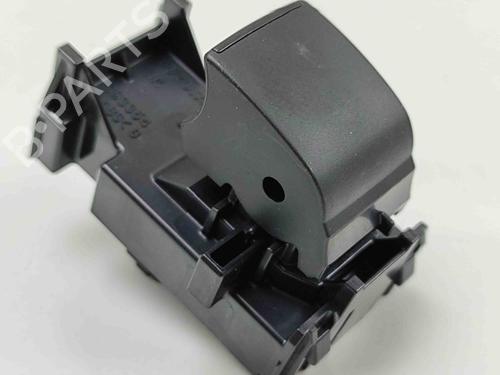Used Left rear window switch TOYOTA YARIS (_P21_, _PA1_, _PH1_) 1.5 Hybrid (MXPH10, MXPH11) (116 hp) 28559846