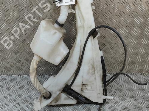 Used Windscreen washer tank VOLVO V50 (545) D2 (114 hp) 28546559