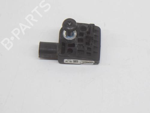 Used Electronic sensor Electronic sensor TESLA MODEL S (5YJS) P100D AWD (772 hp) 33937484 33937484