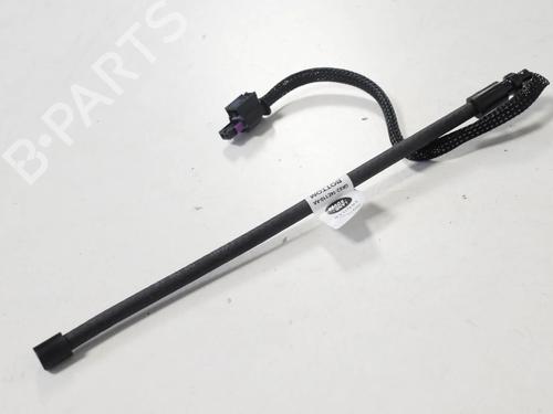 antennabase-land-rover-range-rover-velar-l560-2017-33338899 main image