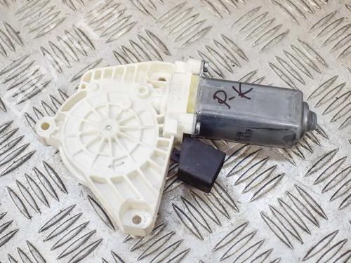 Used Left front window motor Left front window motor MERCEDES-BENZ C-CLASS Convertible (A205) C 200 (205.442) (184 hp) 7797433 7797433