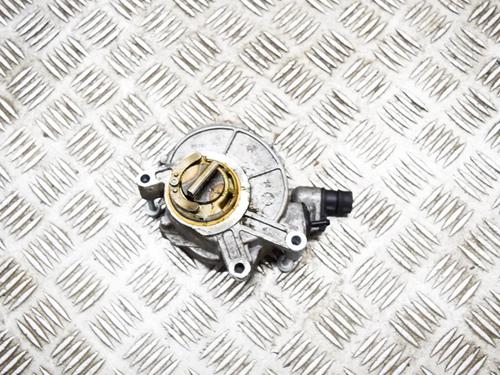 Used Vacuum pump BMW 5 (F10) 550 i (408 hp) 10070941