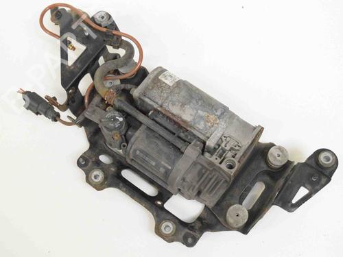 Used Suspension compressor AUDI A8 D4 (4H2, 4H8, 4HC, 4HL) 3.0 TDI quattro (258 hp) 30210384