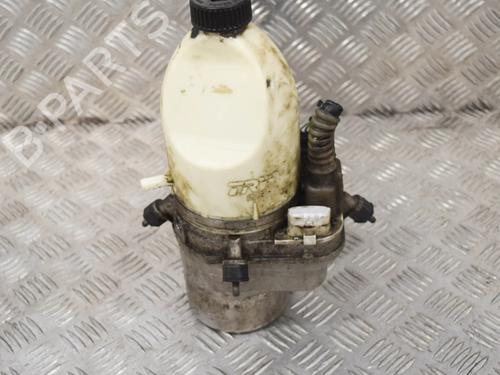 Used Steering pump Steering pump SAAB 9-3 Estate (E50) 1.9 TiD (150 hp) 33339211 33339211