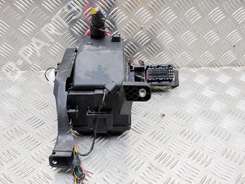 Fuse box LAND ROVER RANGE ROVER VELAR (L560) 2.0 D180 TD4 4x4 | BP39409256E1 - Image 2