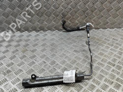 injection-rail-toyota-prius-plus-_w4_-2011-27339461 main image